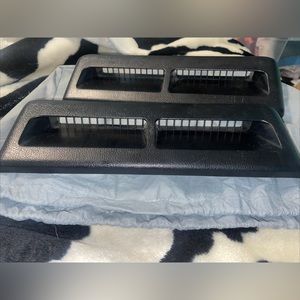 ‘07 Infiniti M35X Rear Seat Floor AC/Heat Air Vent Grille